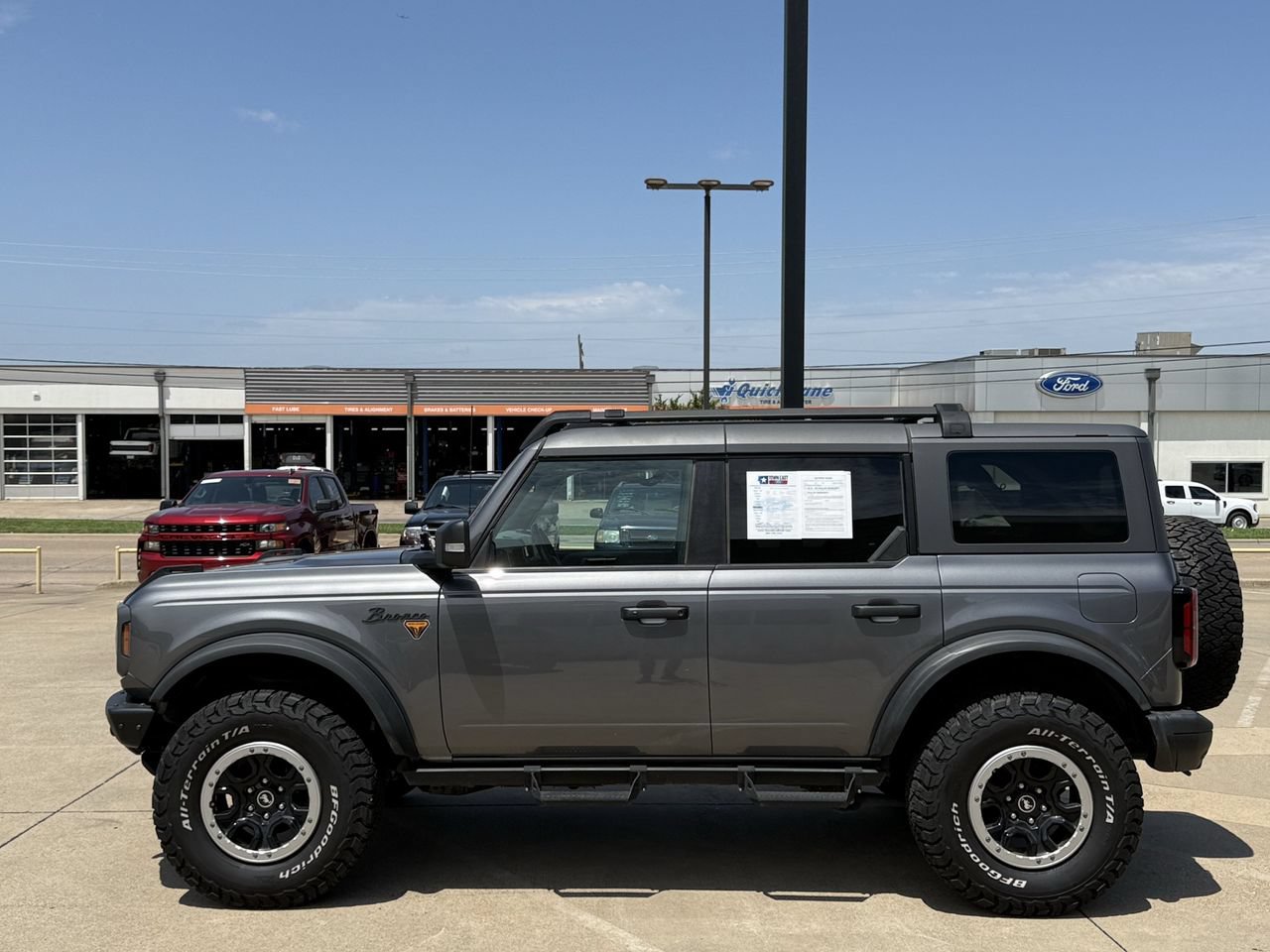 Certified 2023 Ford Bronco Badlands AWD/4WD image 3