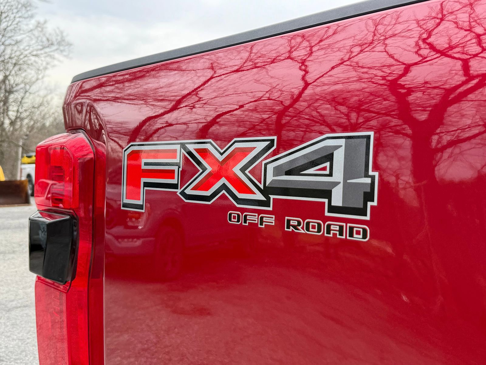 Certified 2024 Ford F250 Lariat w/ Chrome Package image 9