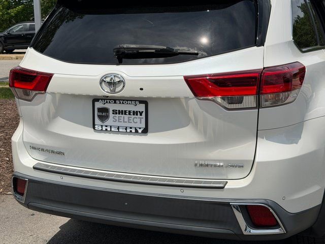 Used 2019 Toyota Highlander Limited Platinum AWD/4WD image 39