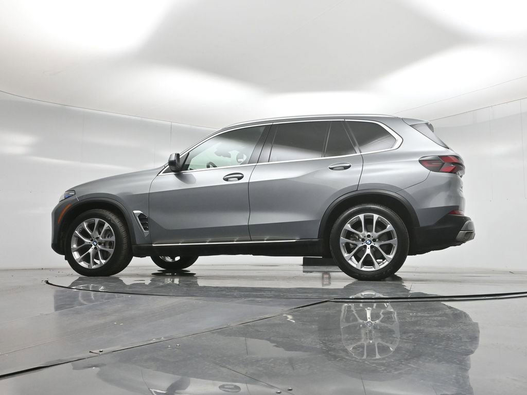Used 2024 BMW X5 xDrive40i AWD/4WD image 53