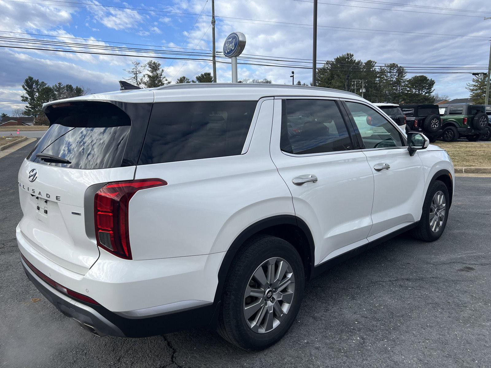 Used 2023 Hyundai Palisade SEL image 5