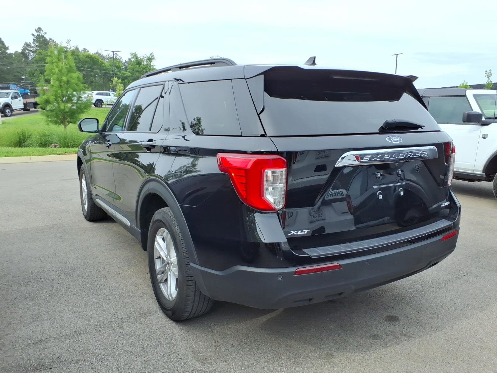 Certified 2023 Ford Explorer XLT AWD/4WD image 4