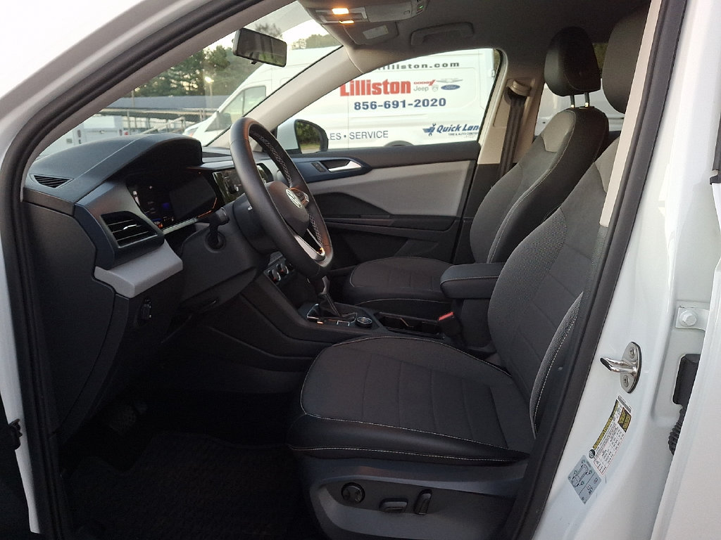 Used 2022 Volkswagen Taos SE AWD/4WD image 14