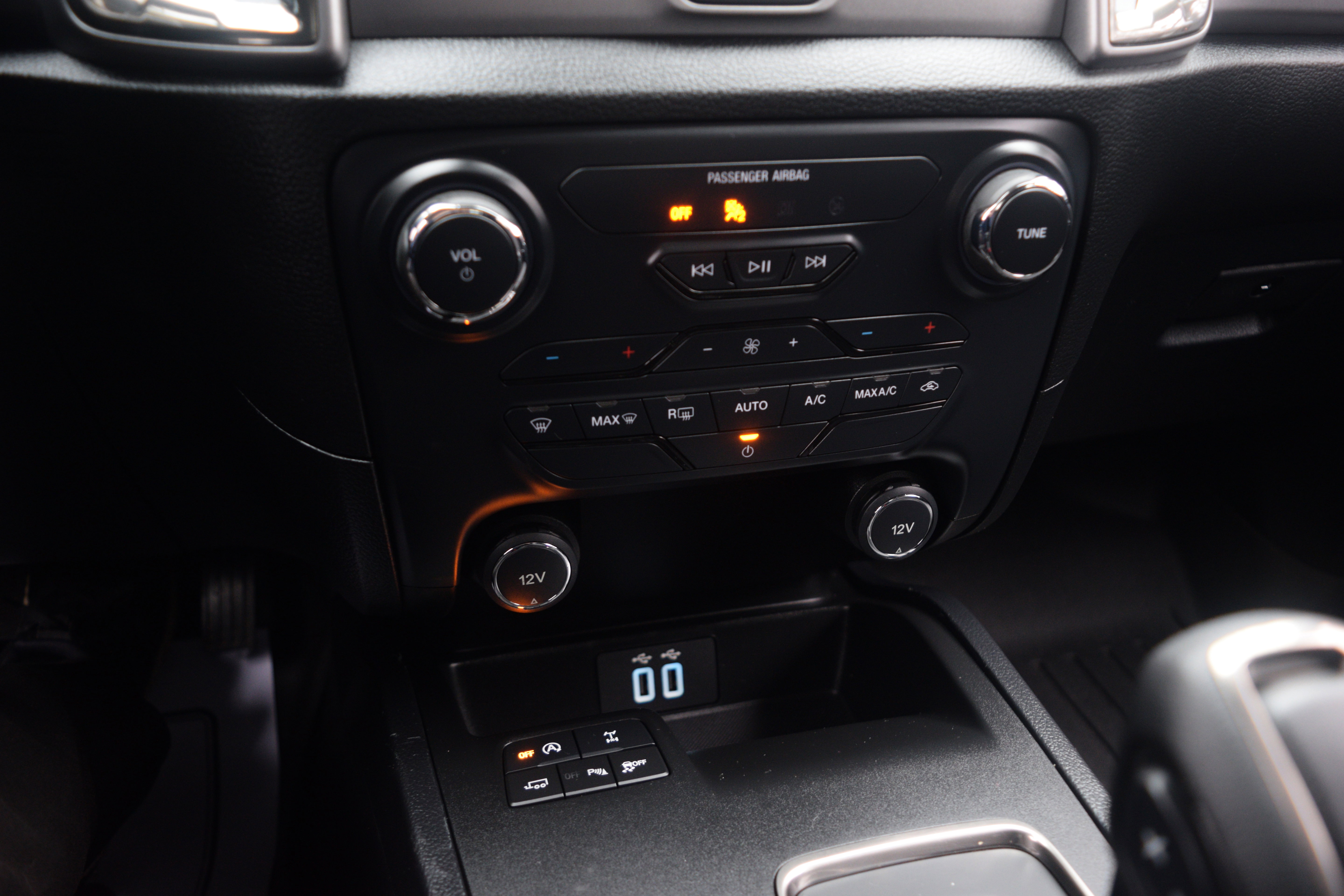 Certified 2019 Ford Ranger XLT w/ Equipment Group 301A Mid image 11