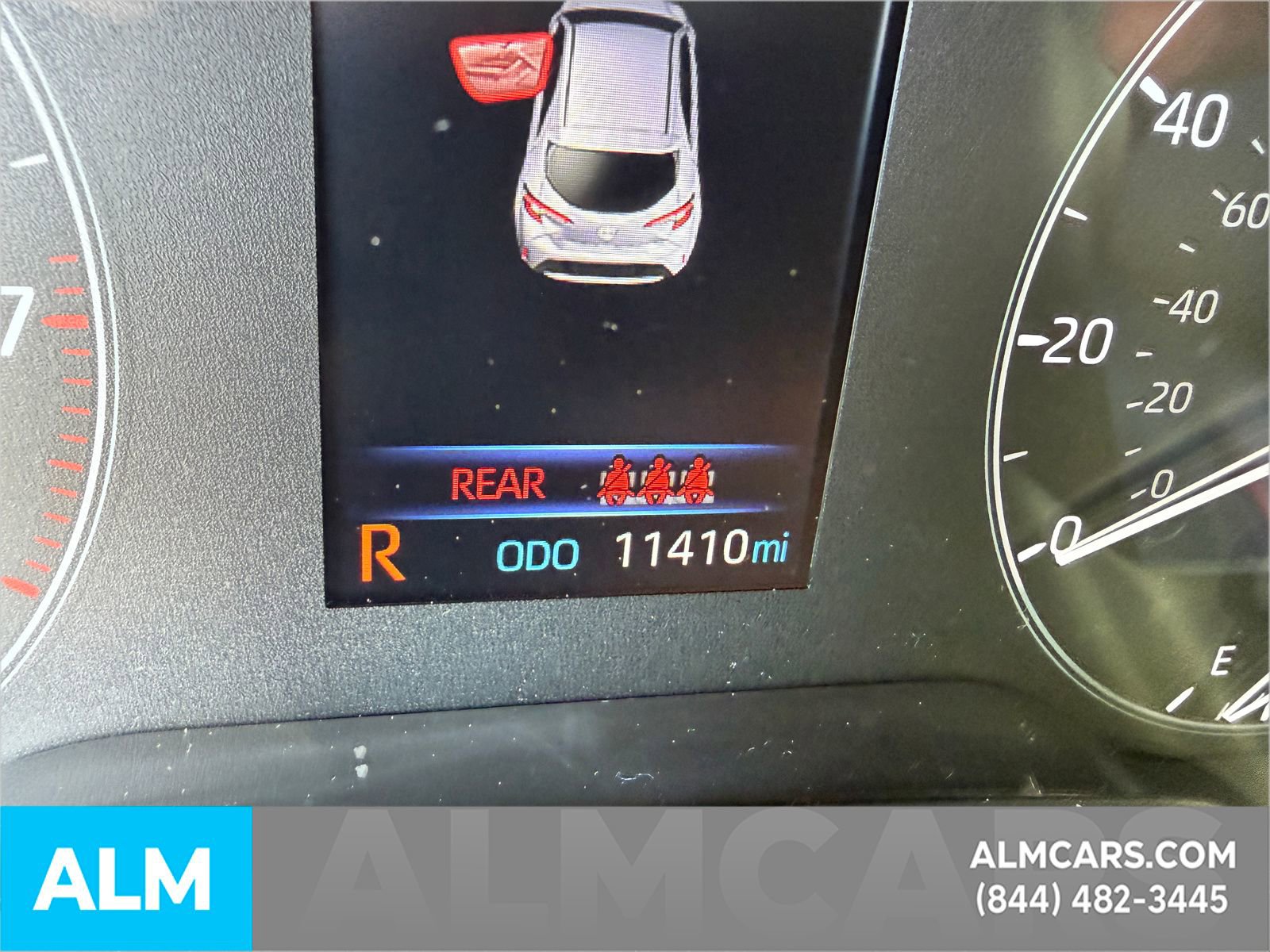 Used 2025 Toyota Corolla SE w/ SE Package image 26