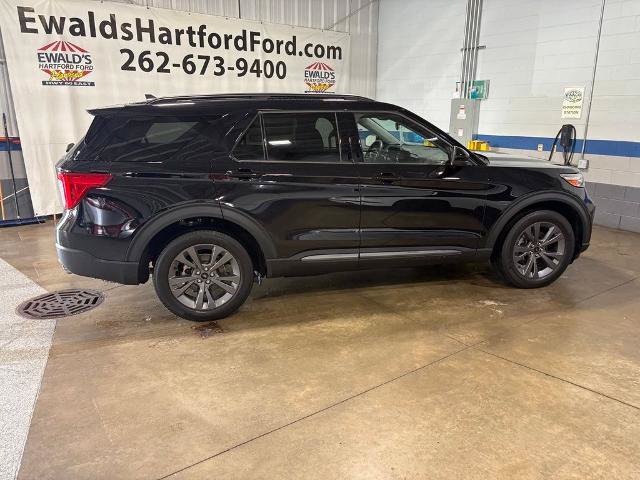 Certified 2023 Ford Explorer XLT w/ Equipment Group 202A AWD/4WD image 7