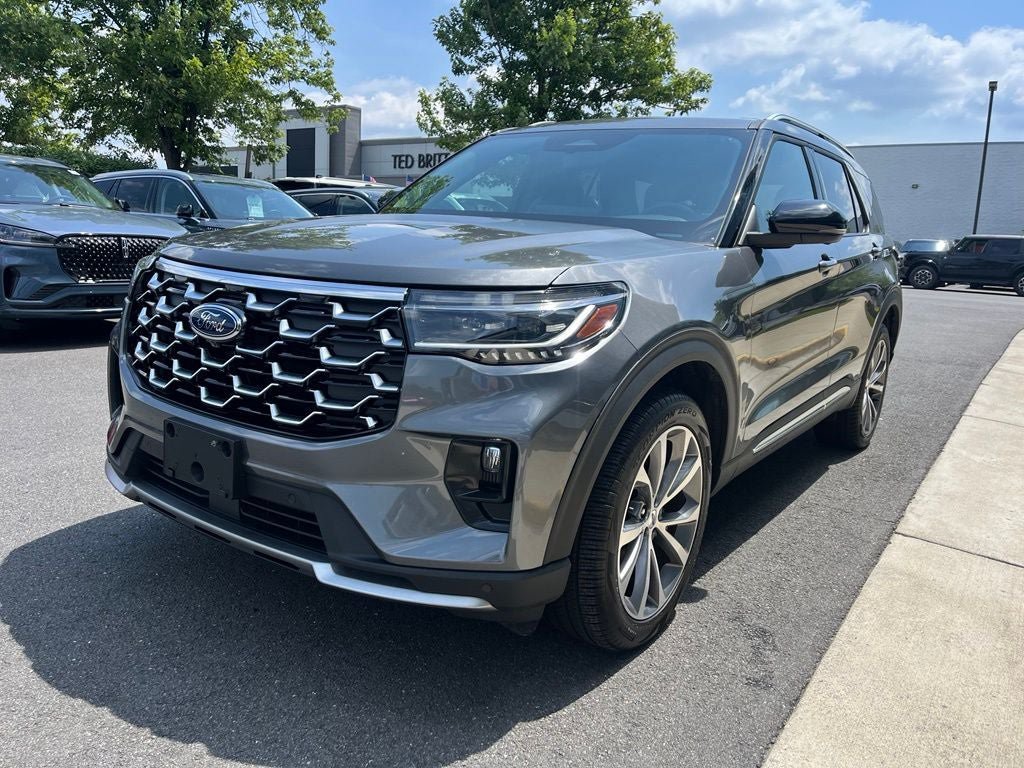 Certified 2025 Ford Explorer Platinum w/ Ultimate Package AWD/4WD image 3