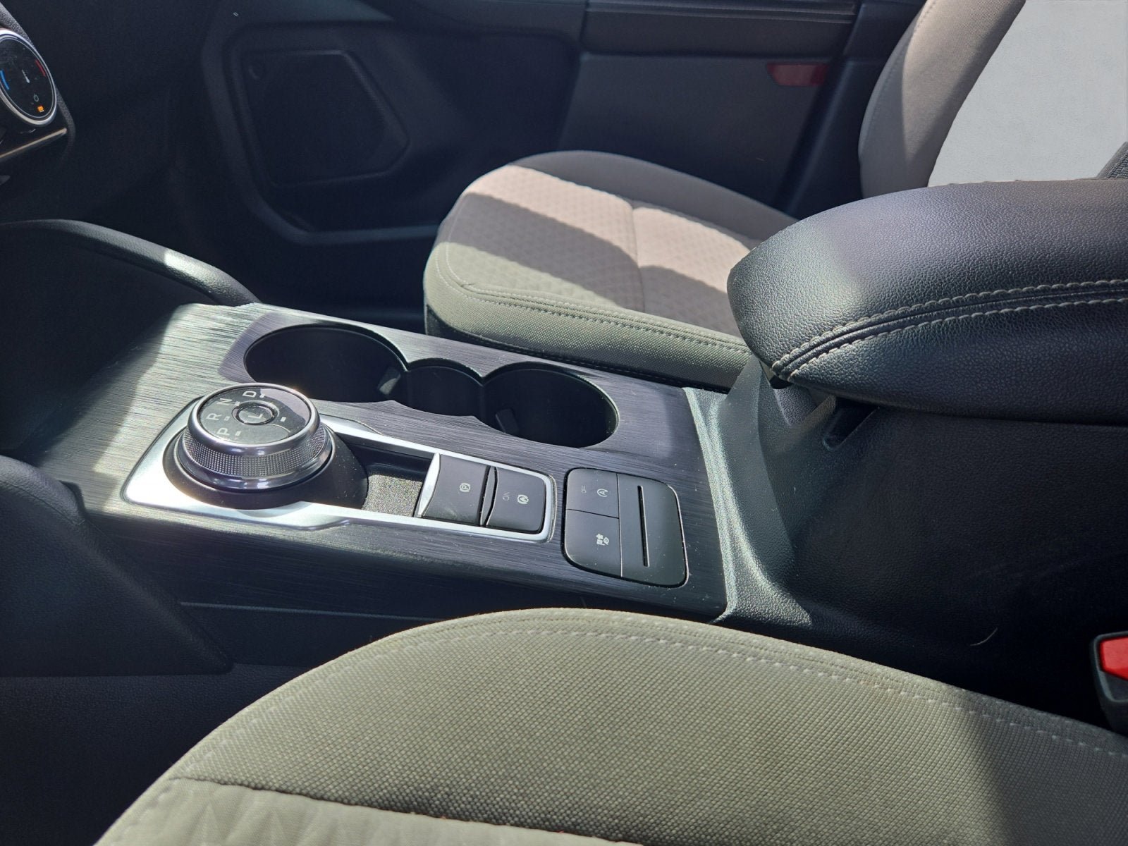 Certified 2022 Ford Escape SE w/ Cold Weather Package AWD/4WD image 22