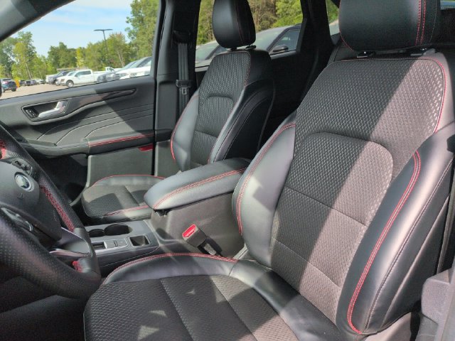 Certified 2024 Ford Escape ST-Line w/ Tech Pack #1 AWD/4WD image 28