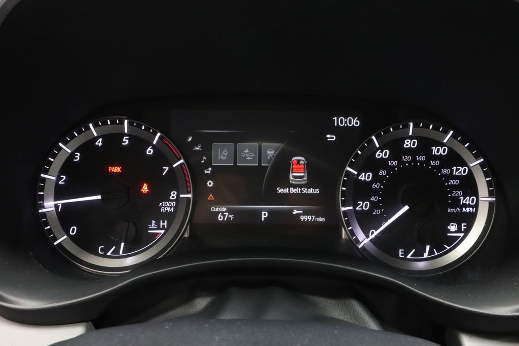 Used 2023 Toyota Highlander XLE FWD image 27