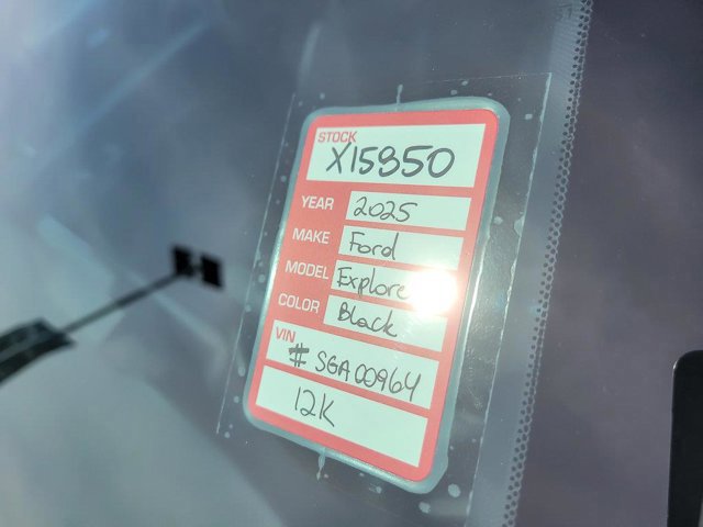 Certified 2025 Ford Explorer ST-Line w/ Premium Package image 33