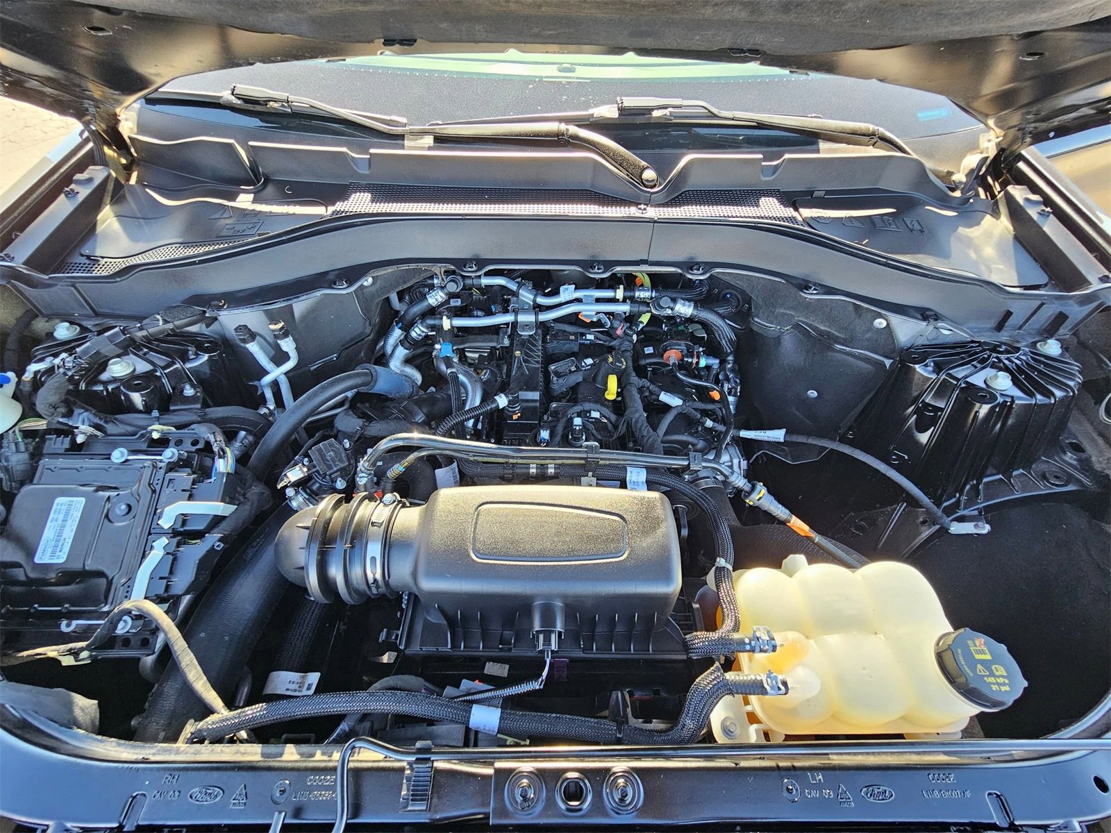 Certified 2022 Ford Explorer XLT w/ Equipment Group 202A image 29