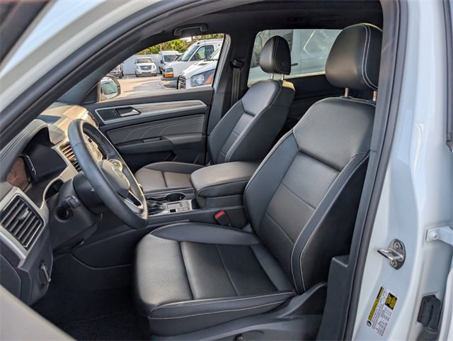 Used 2022 Volkswagen Atlas Cross Sport SE image 5