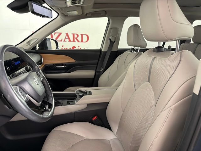 Used 2024 Toyota Grand Highlander AWD image 19
