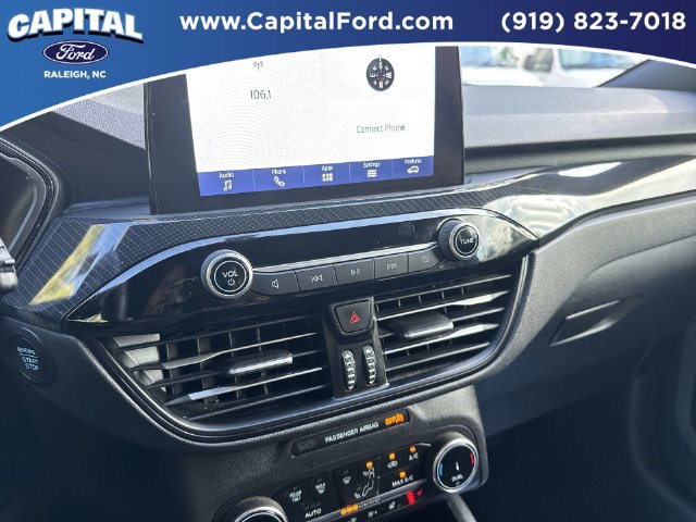 Certified 2025 Ford Escape ST-Line Select AWD/4WD image 26