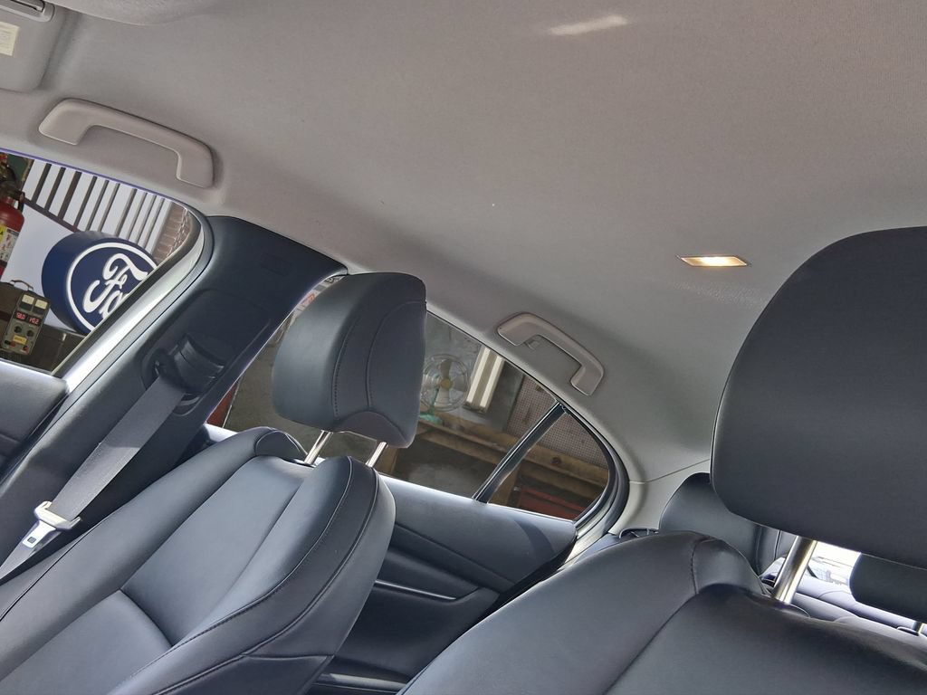 Used 2021 MAZDA MAZDA3 s FWD image 12
