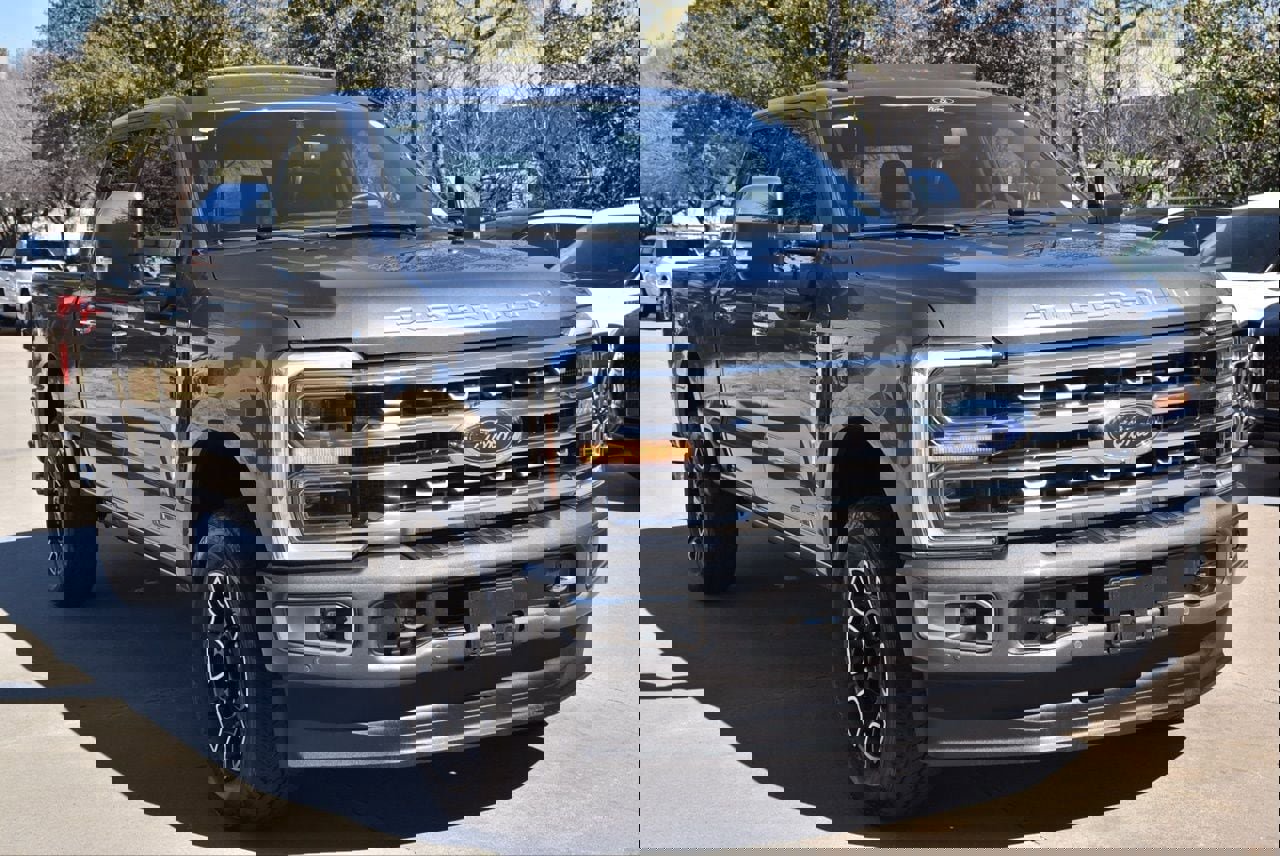 Certified 2024 Ford F250 Platinum w/ FX4 Off-Road Package image 11