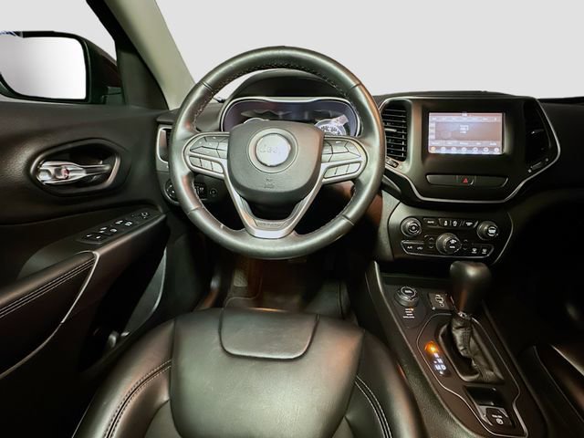 Used 2019 Jeep Cherokee Latitude Plus w/ Comfort/Convenience Group image 33