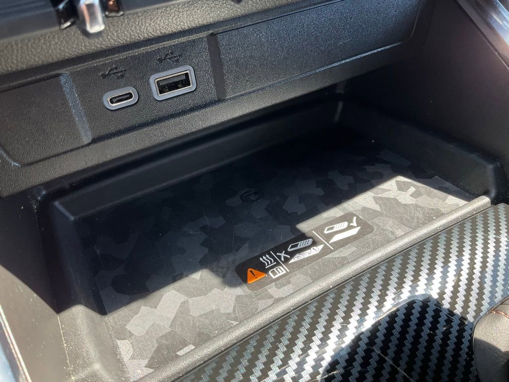 Used 2025 GMC Canyon AT4 w/ Nightfall Edition image 15