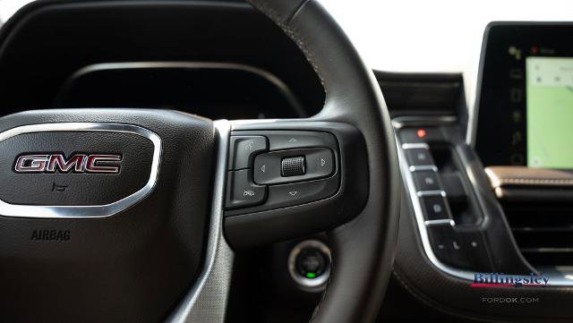 Used 2023 GMC Yukon XL SLT AWD/4WD image 10