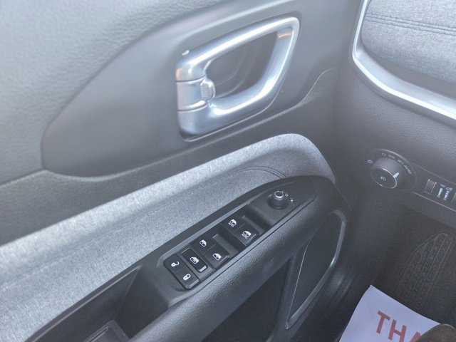 Used 2024 Jeep Compass Latitude image 13