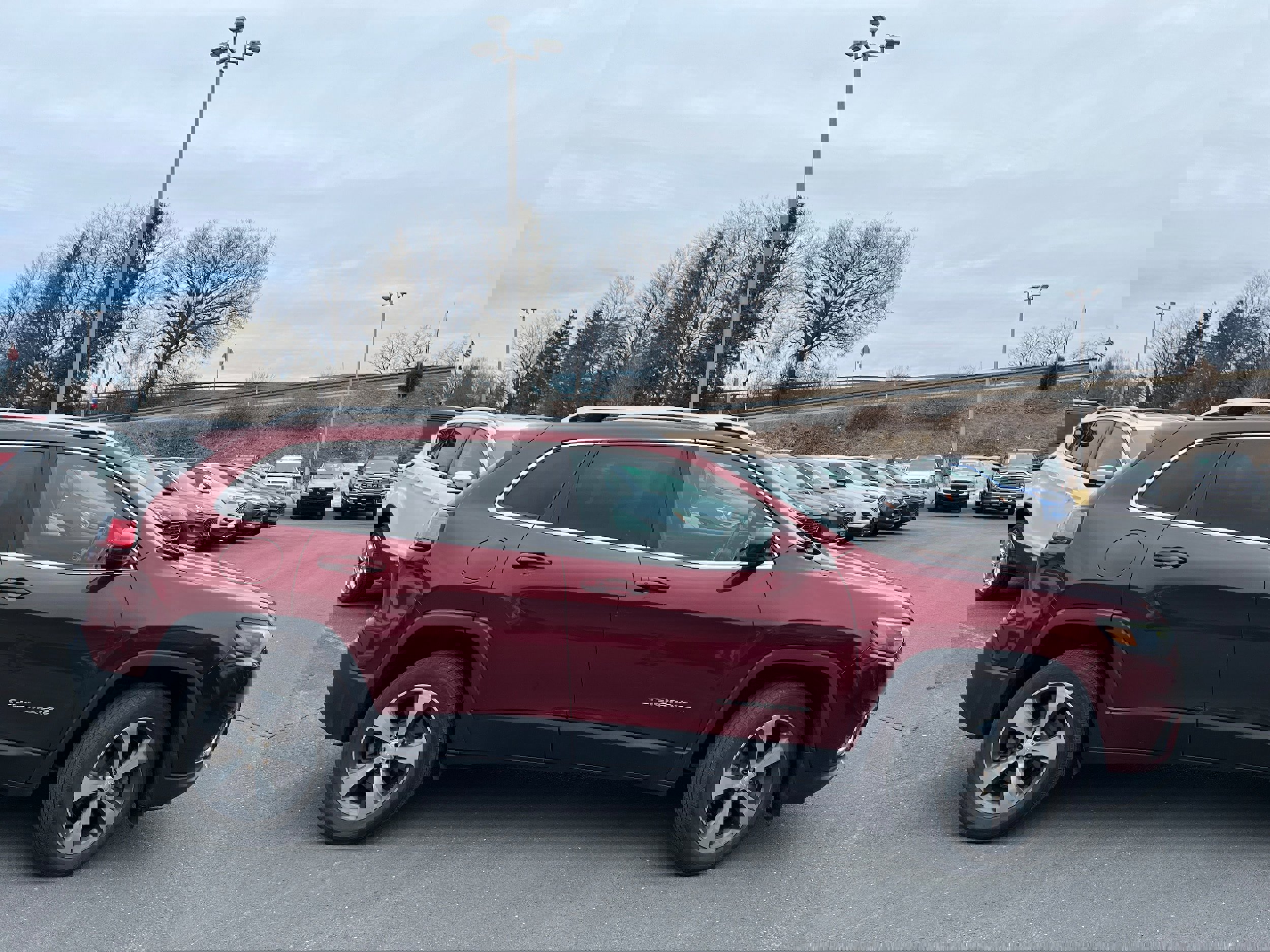 Used 2019 Jeep Cherokee Limited image 5