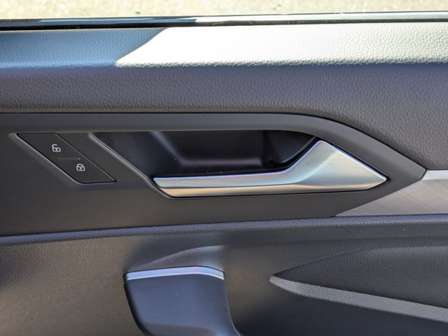 Used 2023 Volkswagen Jetta SE image 36