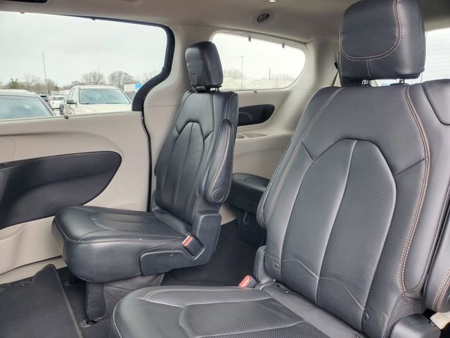 Used 2017 Chrysler Pacifica Touring-L Plus w/ Advanced Safetytec Group image 28