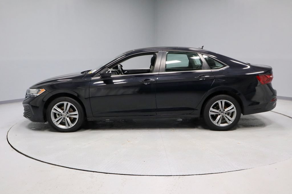 Used 2024 Volkswagen Jetta SE FWD image 8