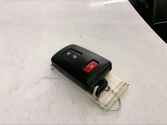 Used 2018 Toyota RAV4 XLE w/ Plus Extra Value Package AWD/4WD image 9
