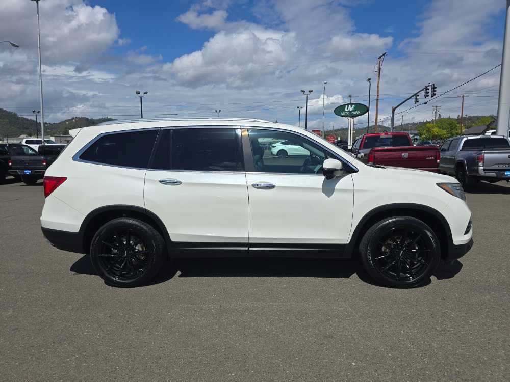 Used 2018 Honda Pilot Touring image 6