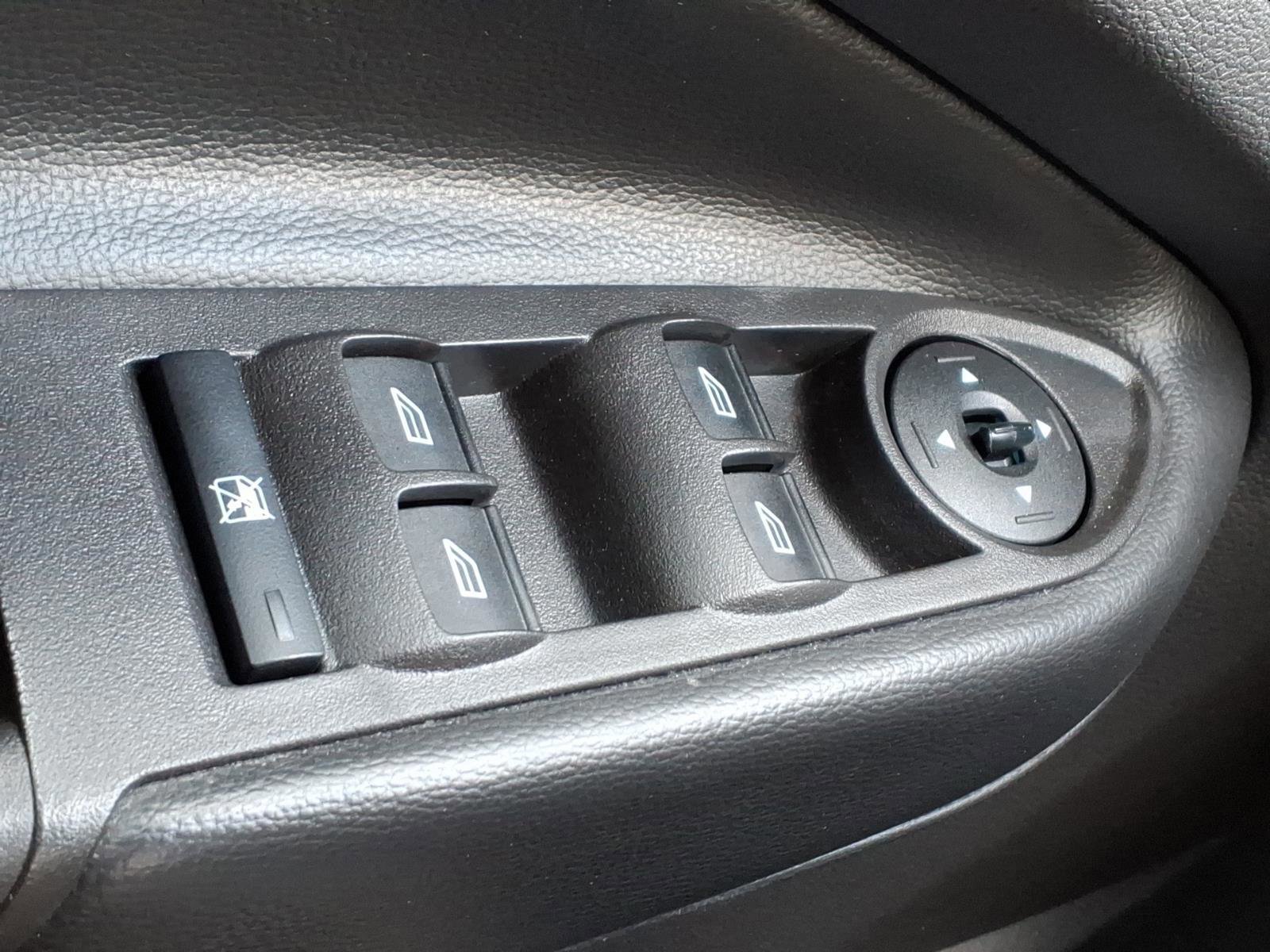 Certified 2019 Ford Escape S image 17