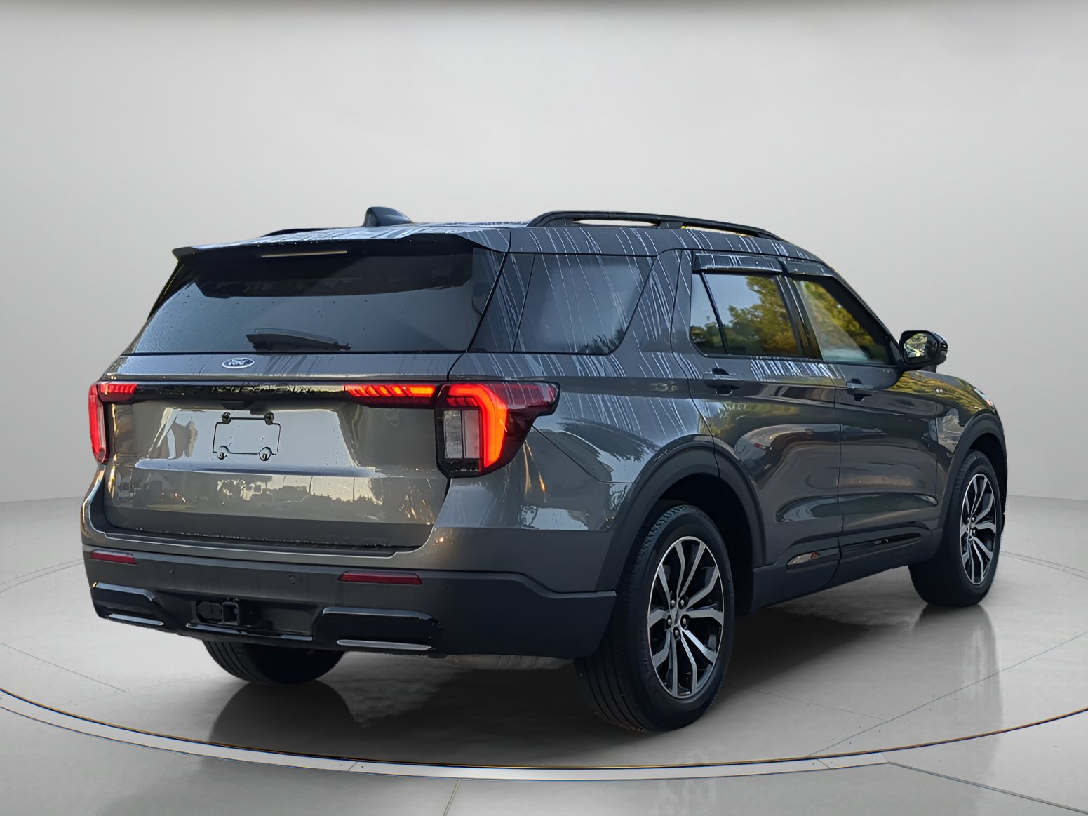 Certified 2026 Ford Explorer ST-Line w/ ST-Line Street Pack RWD image 40