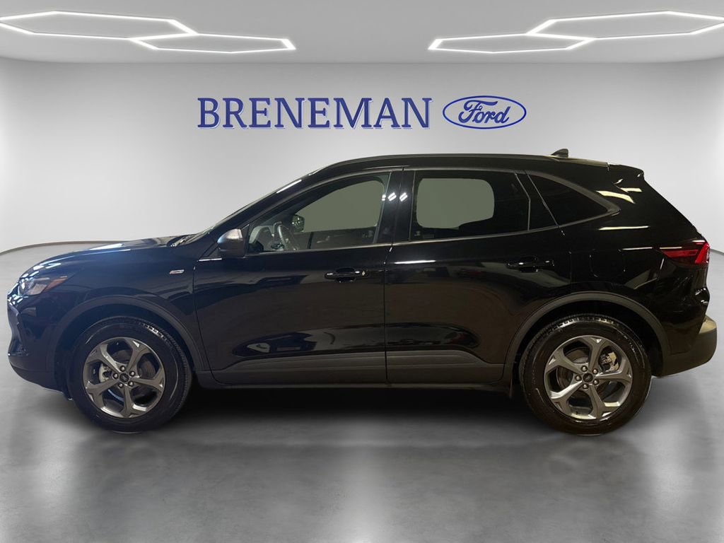 Certified 2025 Ford Escape ST-Line image 2