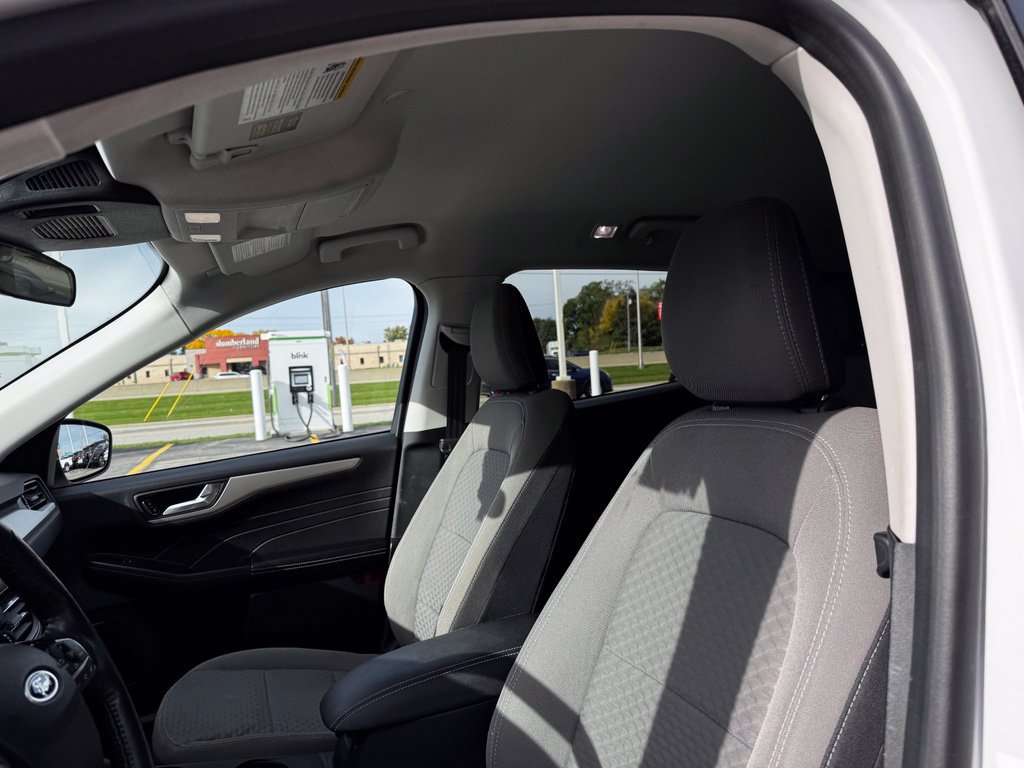 Certified 2021 Ford Escape SE w/ Cold Weather Package AWD/4WD image 7
