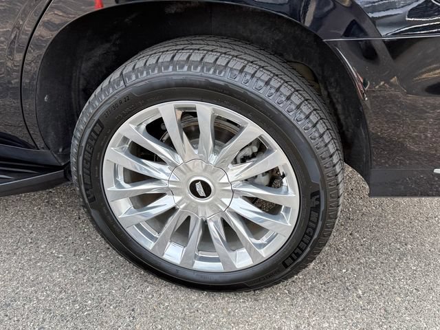 Used 2024 Cadillac Escalade Premium Luxury w/ LPO, Floor Liner Package AWD/4WD image 6