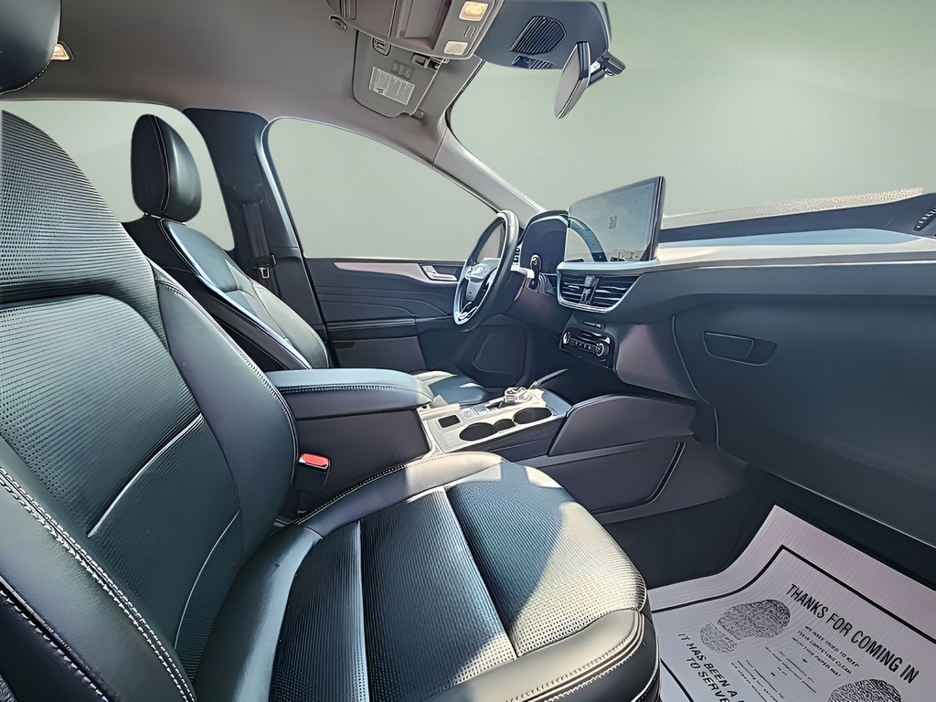 Certified 2025 Ford Escape Platinum AWD/4WD image 18
