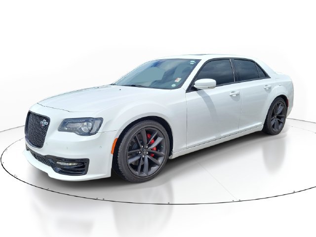 Used 2023 Chrysler 300 C RWD image 2