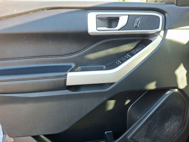 Certified 2022 Ford Explorer XLT w/ Equipment Group 202A image 14