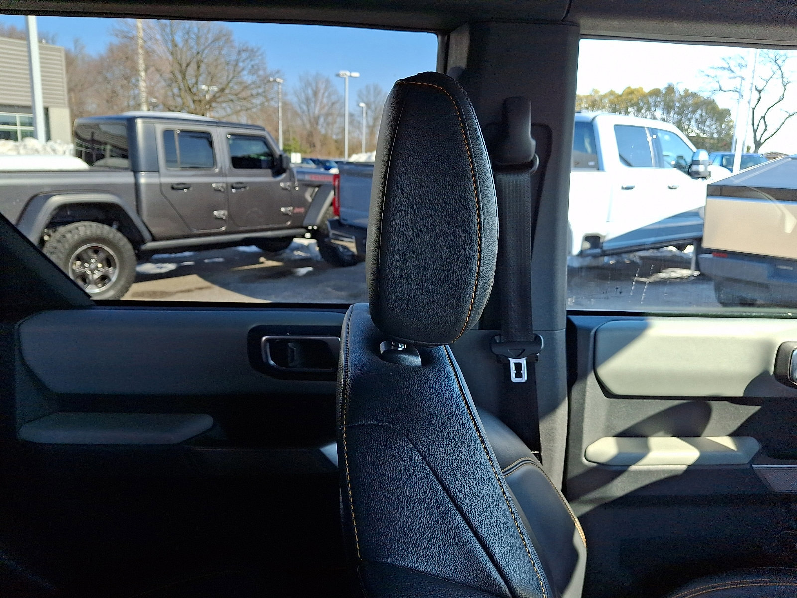 Certified 2023 Ford Bronco Badlands w/ Sasquatch Package image 13