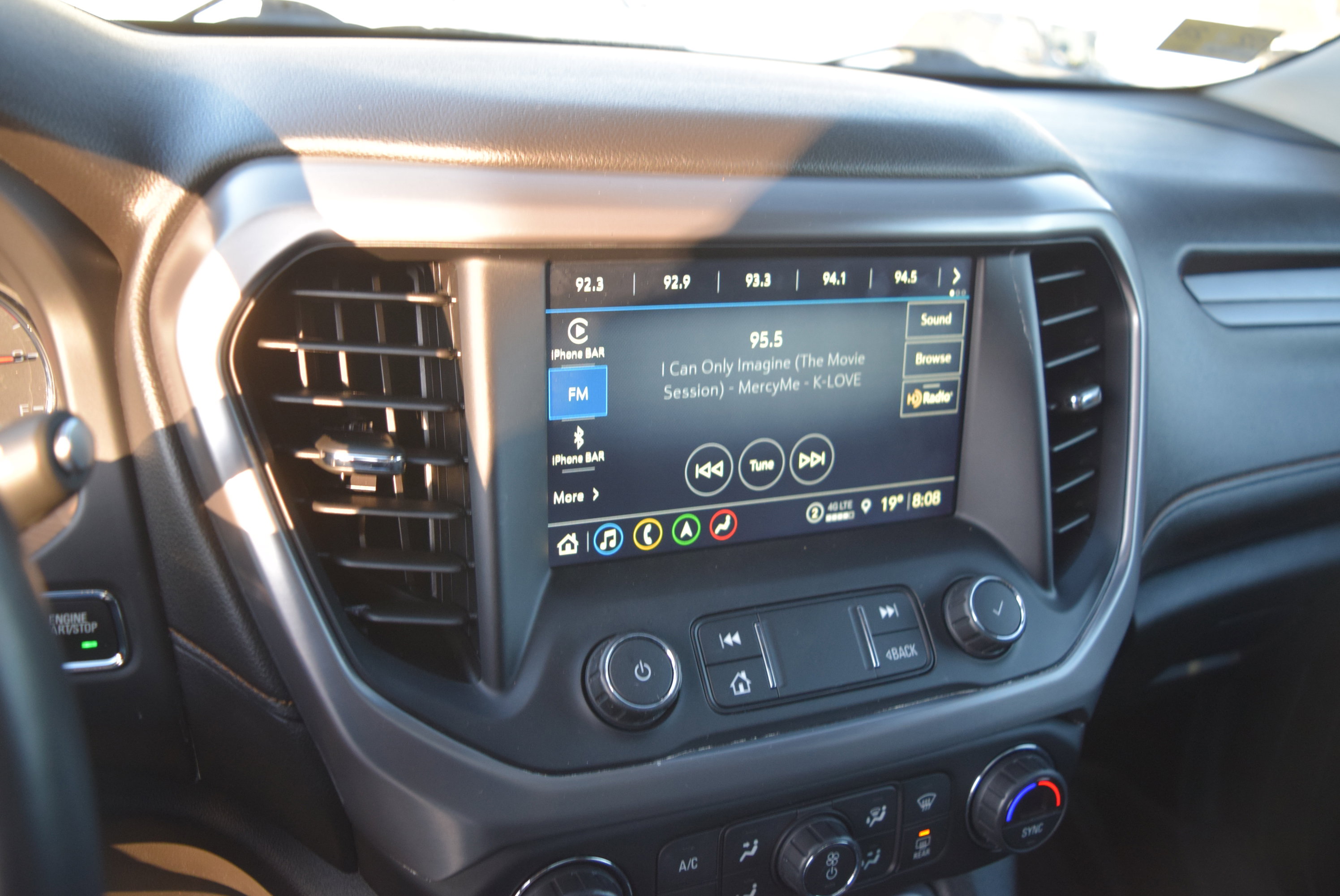 Used 2021 GMC Acadia AT4 w/ Technology Package image 15