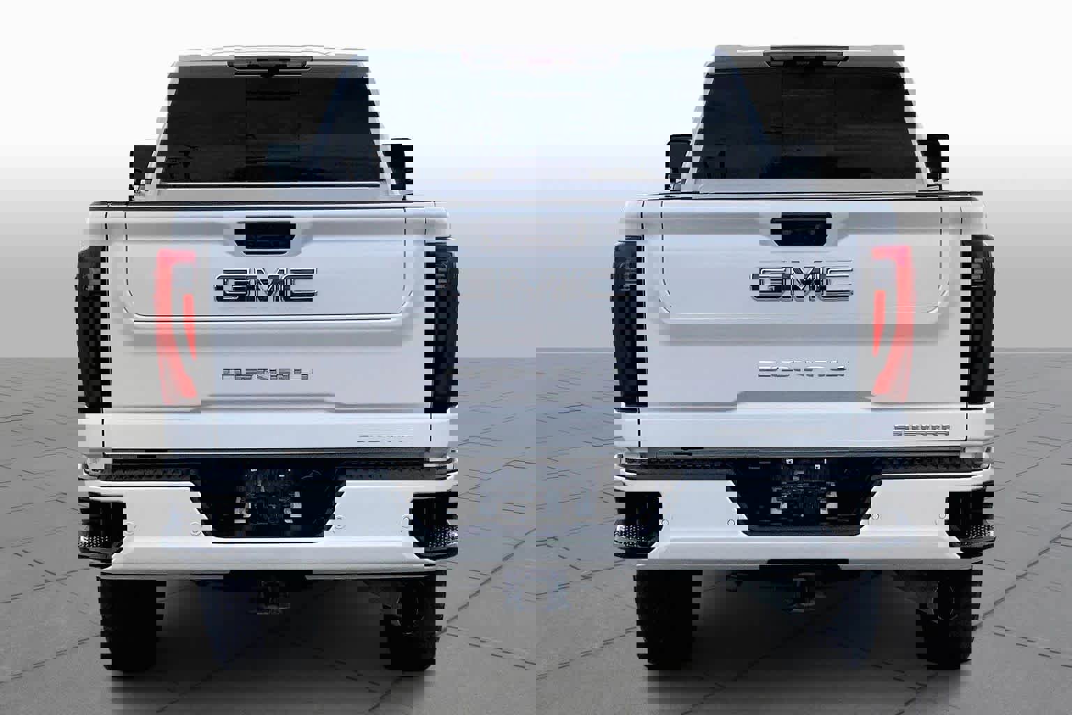 Used 2025 GMC Sierra 2500 Denali Ultimate image 3