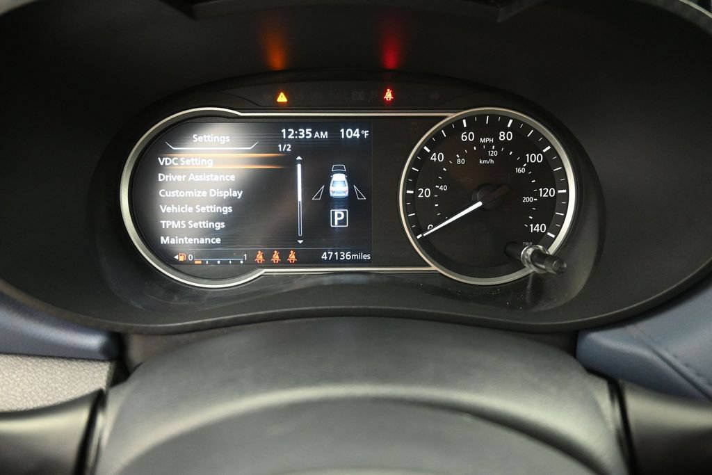 Used 2023 Nissan Versa SV FWD image 9