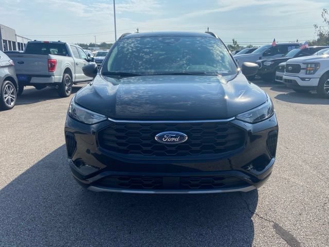 Certified 2024 Ford Escape ST-Line w/ Tech Pack #1 AWD/4WD image 2
