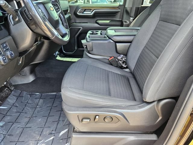 Used 2023 Chevrolet Silverado 1500 LT AWD/4WD image 17