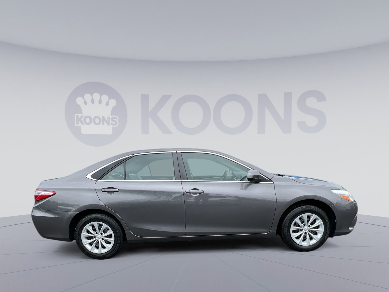 Used 2017 Toyota Camry LE FWD image 12