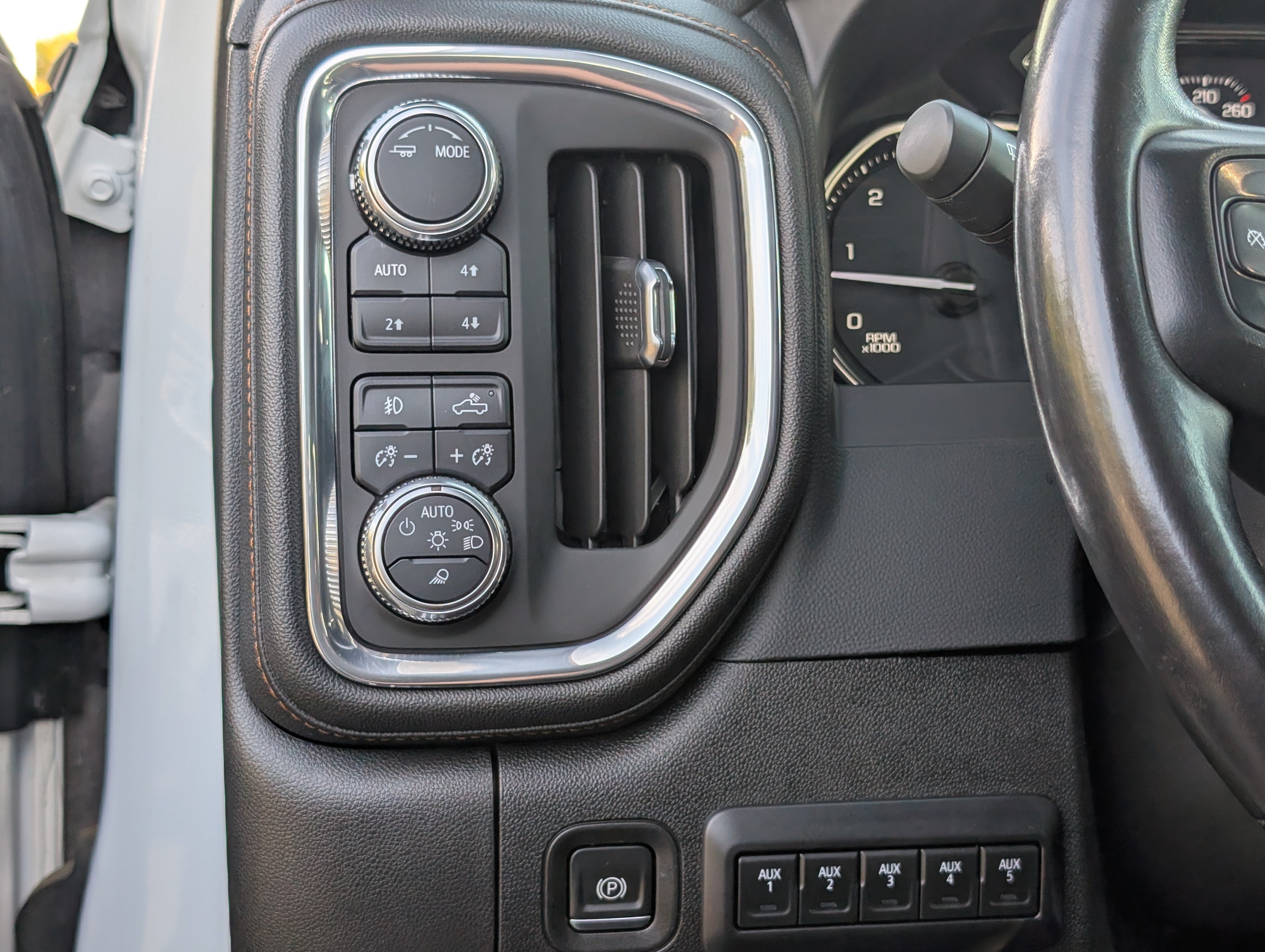 Used 2021 GMC Sierra 3500 AT4 w/ Gooseneck/5TH Wheel Package AWD/4WD image 24