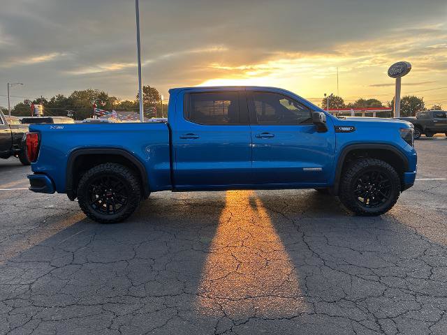 Used 2022 GMC Sierra 1500 Elevation w/ Elevation Premium Package AWD/4WD image 4