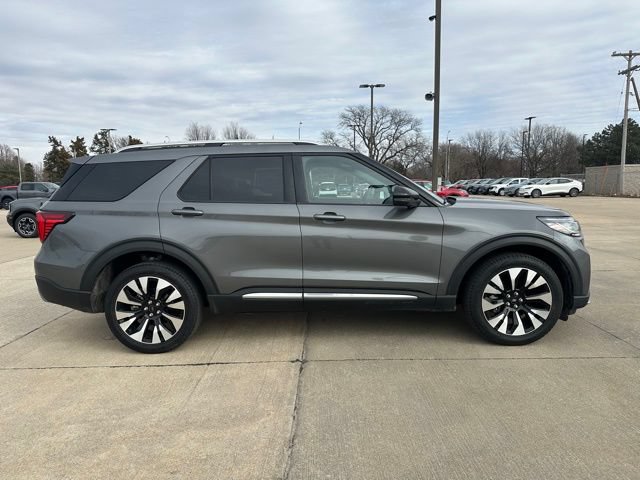 Certified 2025 Ford Explorer Platinum w/ LUX Leather Package AWD/4WD image 6