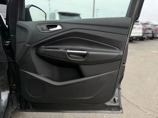 Certified 2018 Ford Escape SE w/ SE SYNC Package image 18